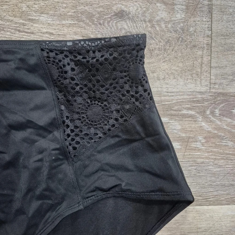 Women's Adore Me Panties Size 2X‎ Black
